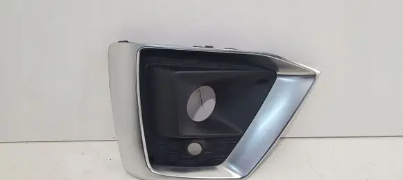 Audi A5 8T 8F Front fog light trim/grill 8W6807681T