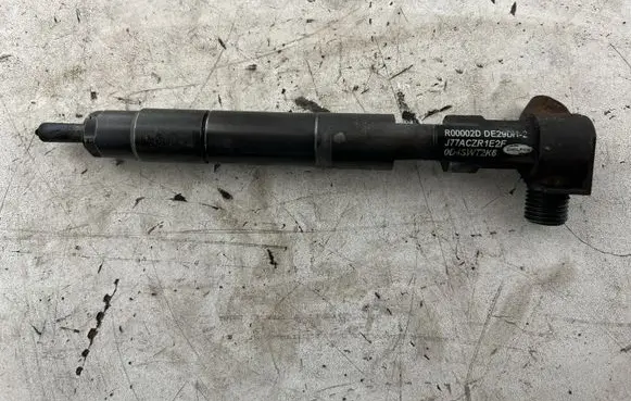 Mercedes-Benz C W204 Fuel injector R00002D J77ACZR1E2F DE29DH2