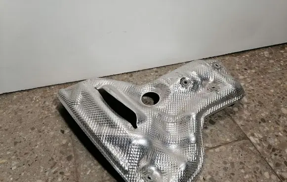 Lexus ES 250 - 300 - 330 Exhaust heat shield