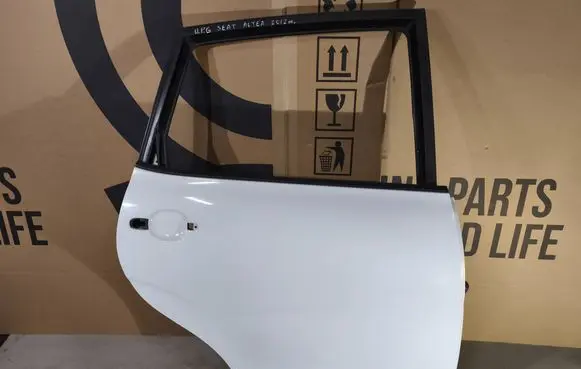 Seat Altea Rear door