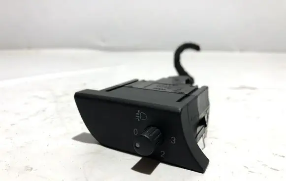 Audi A4 S4 B7 8E 8H Headlight level height control switch 8E2919094