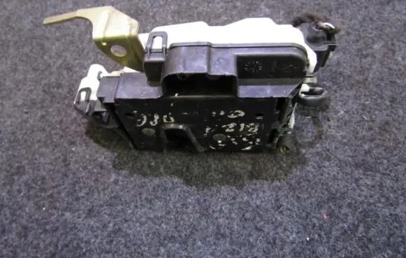 Seat Ibiza II (6k) Front door lock 6k4837010d