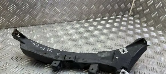 Front bumper mounting bracket