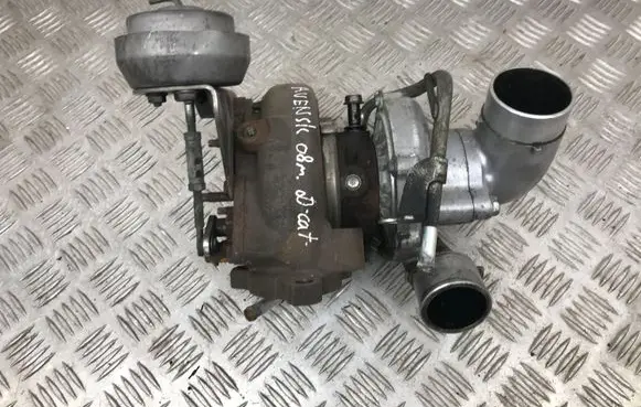 Toyota Avensis T250 Turbo 172010R021 0706190217