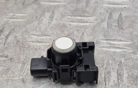 Mazda 3 III Parking PDC sensor KD4767UC1