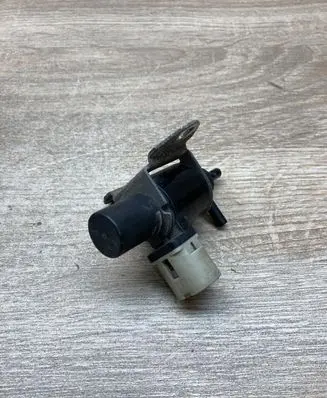 Mitsubishi Carisma Turbo solenoid valve 7700875912 9845