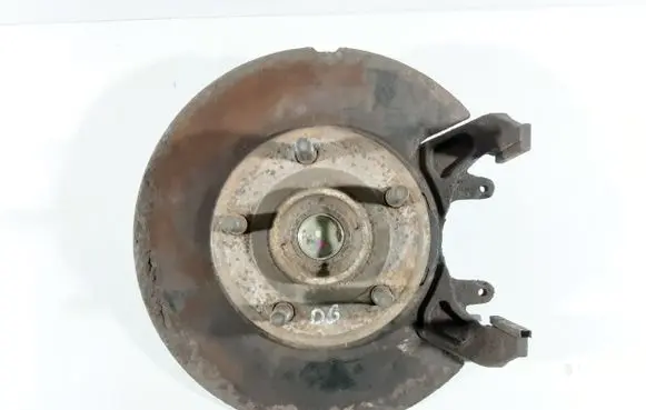 Rear wheel hub