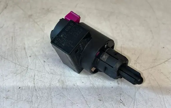 Audi A6 S6 C6 4F Brake pedal sensor switch 4F0945459B