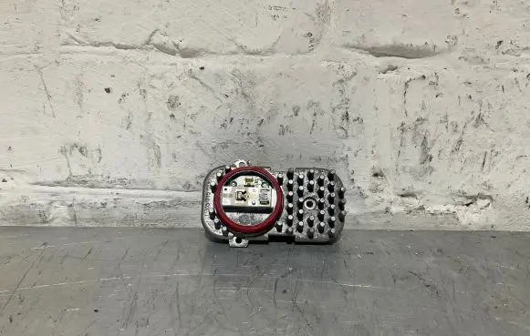 BMW 3 E92 E93 LED ballast control module 707881 1305715