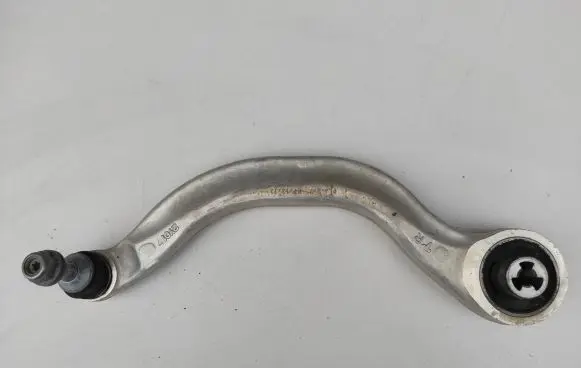 Tesla Model 3 Front lower control arm/wishbone 104435900A