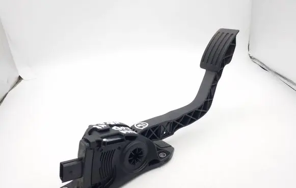 Ford Kuga II Accelerator throttle pedal F1DC9F836BA 6PV01036886