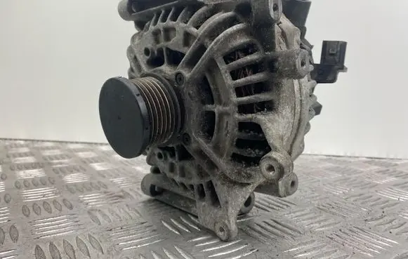 Mercedes-Benz C W203 Generator/alternator A0131540002