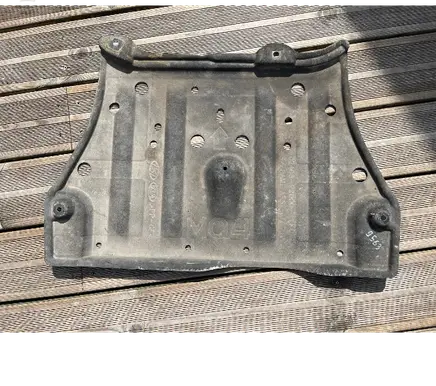 Hyundai Santa Fe Engine splash shield/under tray 62408P2000