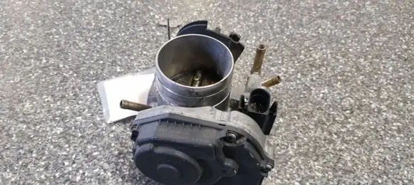 Audi A3 S3 8L Throttle valve 06A133064M