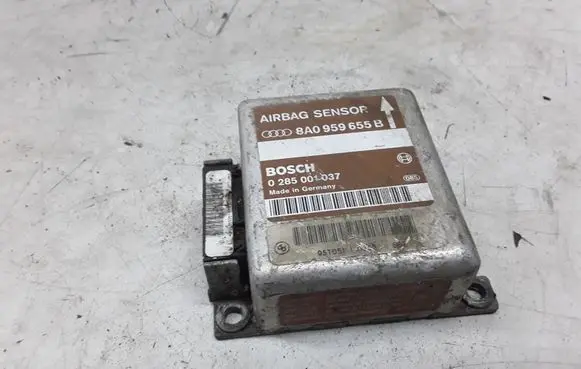 Audi A4 S4 B5 8D Airbag control unit/module 0285001037