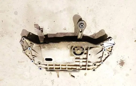 Skoda Octavia Mk2 (1Z) Front subframe