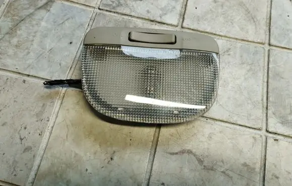 Subaru Outback Rear seat light