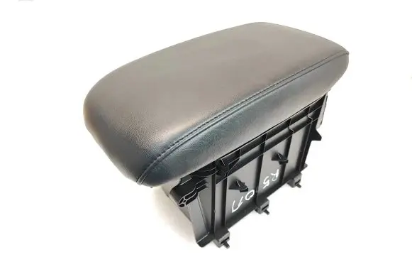Toyota RAV 4 (XA40) Armrest 5882342040