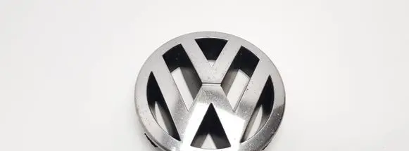 Volkswagen PASSAT B5.5 Manufacturer badge logo/emblem 3B0853601C