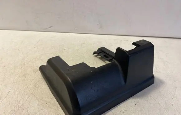Audi Q7 4M Rear seat rail trim cover 4M0883689A