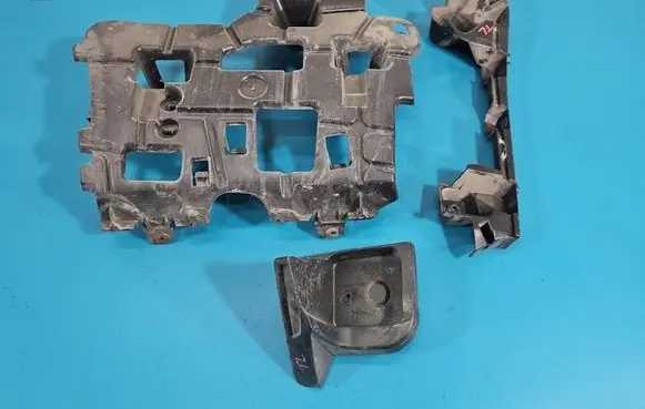 Renault Megane IV Rear bumper mounting bracket 850416643R IMPRK1590851