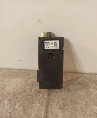 BMW 3 E90 E91 Antenna control unit 1V859410 9231178