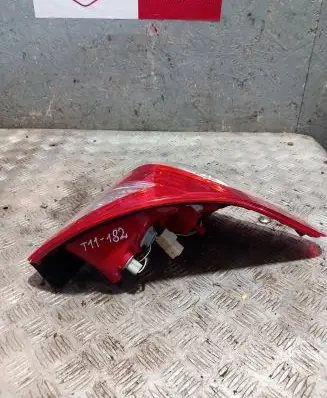 Toyota RAV 4 (XA30) Rear/tail lights T11182