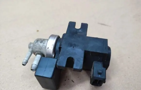 KIA Sorento Turbo solenoid valve 721900316