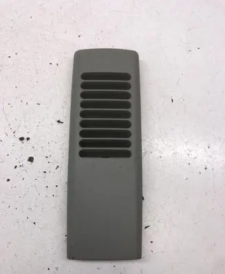 Opel Vivaro Rear air vent grill 8200084460