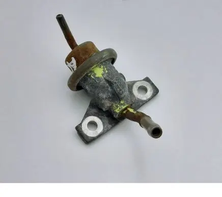 Hyundai Accent Fuel pressure regulator