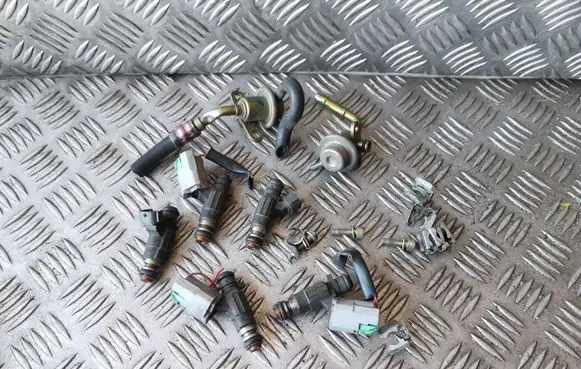 Nissan 350Z Fuel injectors set FBJC100 M4S23