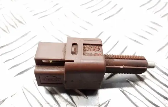 Nissan Qashqai Brake pedal sensor switch