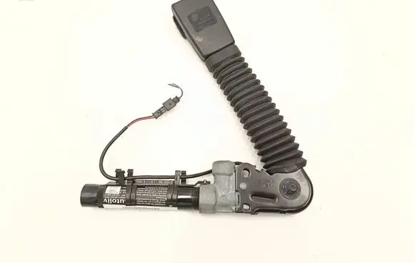 BMW 5 F10 F11 Front seatbelt buckle 7328841