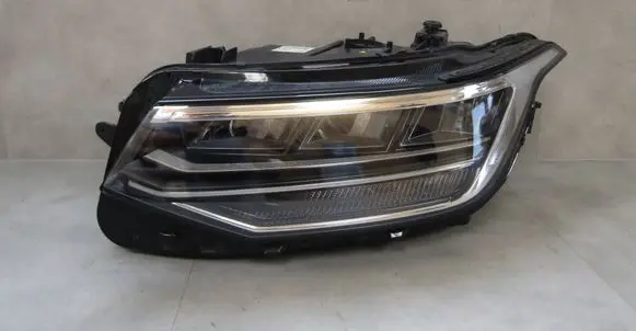 Volkswagen Tiguan Headlight/headlamp 5NB941035G 030111923100