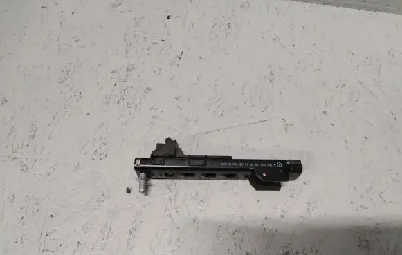 Mercedes-Benz GLS X166 Seat belt adjustment rail A1668600088
