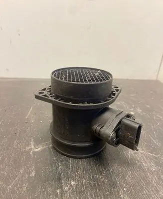 Volvo V70 Mass air flow meter 0280218088