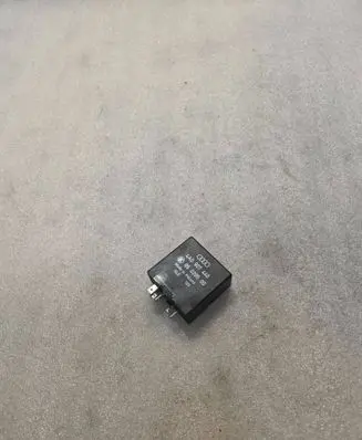 Audi A8 S8 D2 4D Other relay 4A0907440 05020500