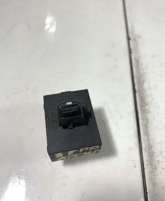 Jeep Grand Cherokee (WJ) Electric window control switch 5HB57TRMAA