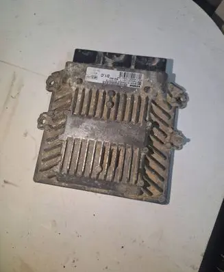 Volvo V50 Engine control unit/module 30729518 5WS40212GT