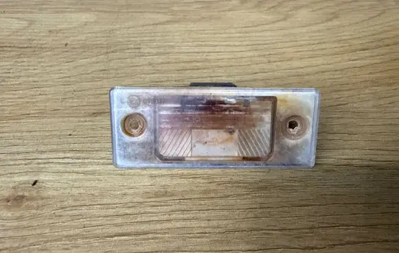 Volkswagen Golf V Number plate light 05310920