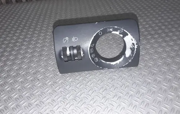 Audi A6 S6 C5 4B Headlight level height control switch 14070704