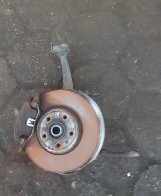 Audi Q5 SQ5 Front wheel hub spindle knuckle