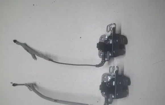 Mercedes-Benz C W204 Seat back rest lock catch 