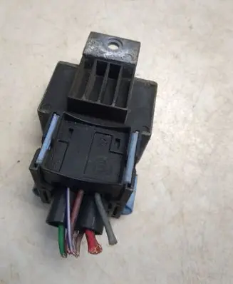 Nissan NV400 Glow plug pre-heat relay 110678071R