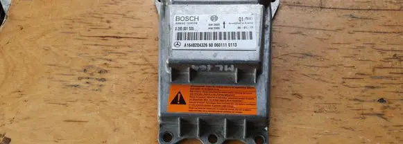 Mercedes-Benz ML W164 Airbag control unit/module 0285001535 A1648204326600601110113