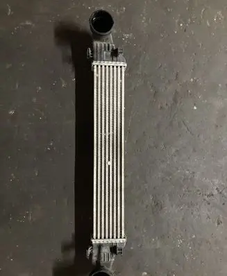 Mercedes-Benz E W211 Intercooler radiator A2115001102