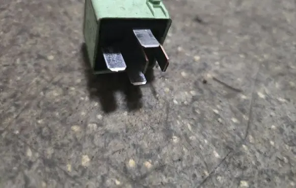 BMW 5 E39 Other relay 8373700 V23134K59X312