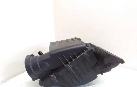 Volkswagen PASSAT B8 Air filter box 5Q0129607AA 5Q0129601AC 5Q0129620B