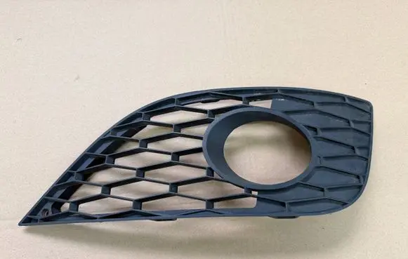 Seat Exeo (3R) Front fog light trim/grill KRASEAEXE100226 3R0853665