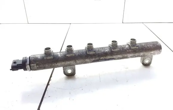 Fuel main line pipe